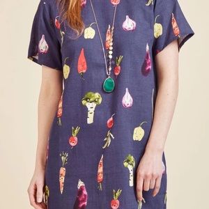 Pepa Loves Veggie Shift Dress, Size Small